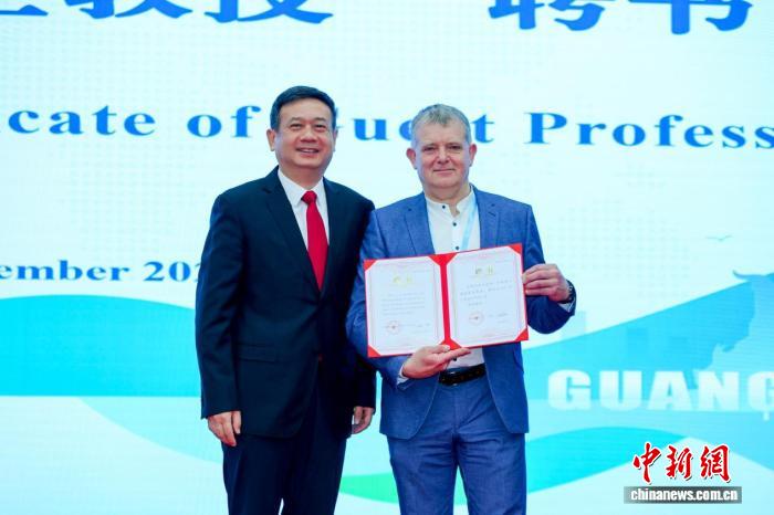 2025国际羽毛球科学会议在穗召开 智能科技赋能运