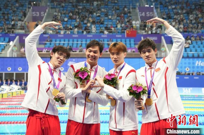 张雨霏五金登顶 杭州亚运会游泳赛场中国军团闪