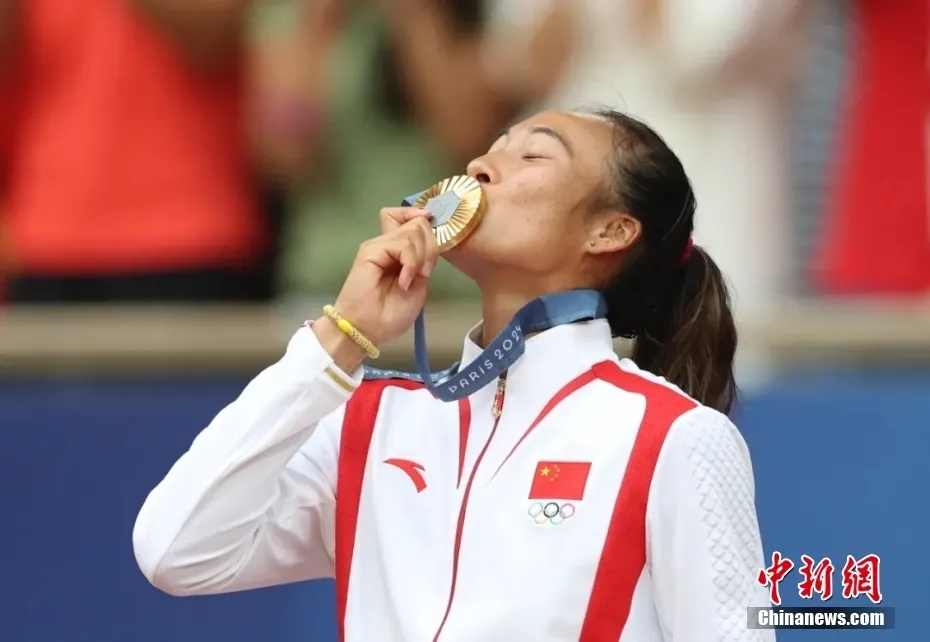 郑钦文澳网首战告捷 首胜奠定赛季开门红