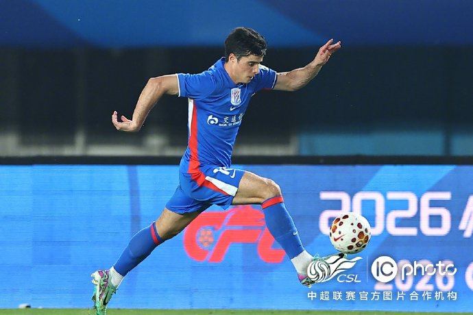 特谢拉三度建功申花客场零封河南